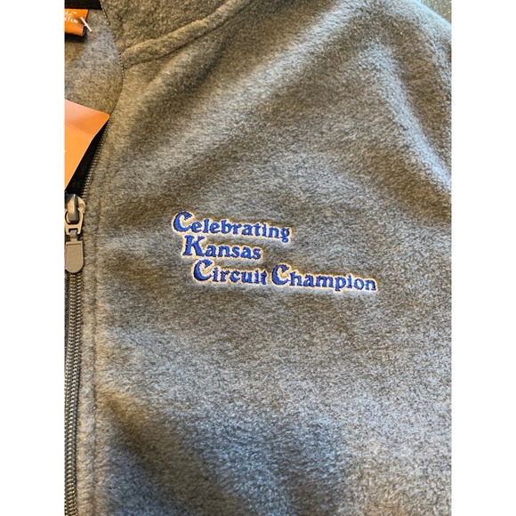 Sleeveless vest new‎ with tags - Picture 2 of 9